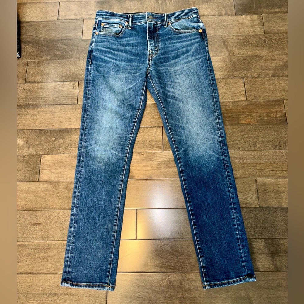 AMERICAN EAGLE Menβs Airflex+ Jeans